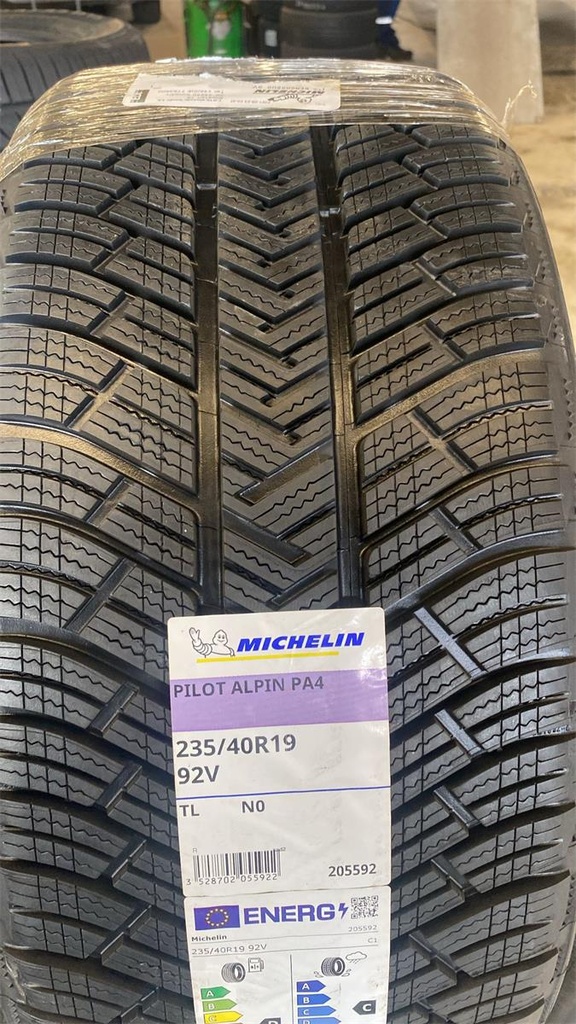 225/55R17 97H MICHELIN PILOT ALPIN PA4 XL * ZP